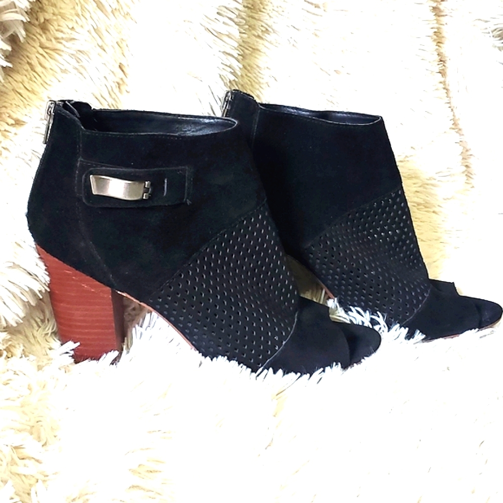 Dolce Vita Peep Toe Booties